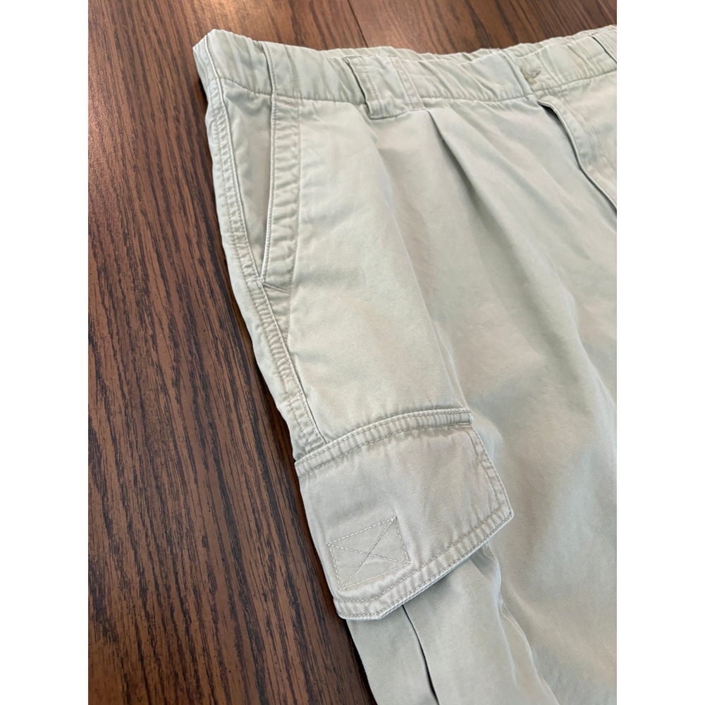 VanHeusen Men Cargo Shorts Size 38 Khaki Tan Cotton Elastic Waist Utility Pocket - Picture 2 of 13